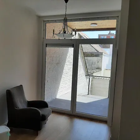 The Sixteen Apartmán