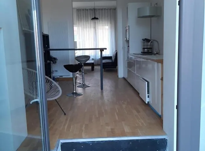 The Sixteen أوستيند