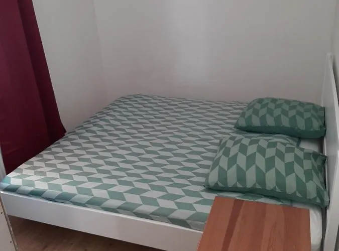 The Sixteen شقة أوستيند