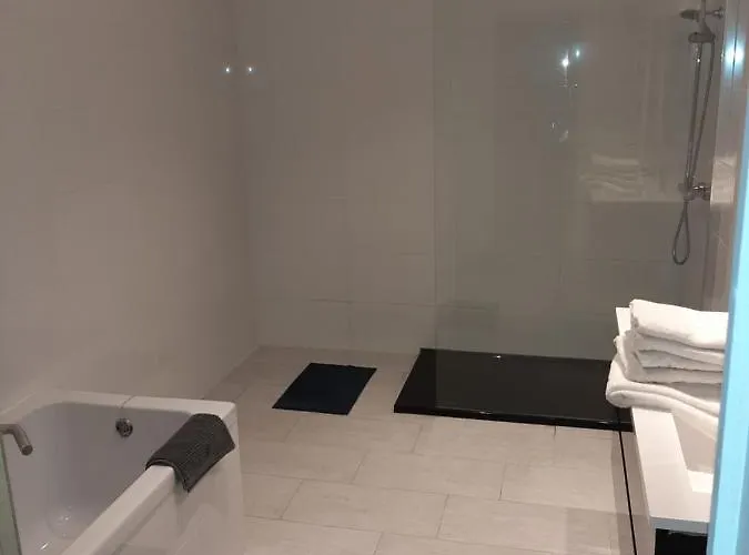 The Sixteen شقة أوستيند